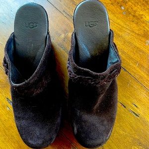 Ugg clogs brown